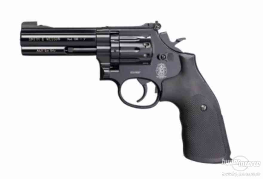 Vzduchový revolver Umarex Smith Wesson 586 4" - foto 1
