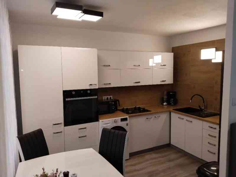 prodej bytu 3+1 v OV v ulici Česká - foto 2