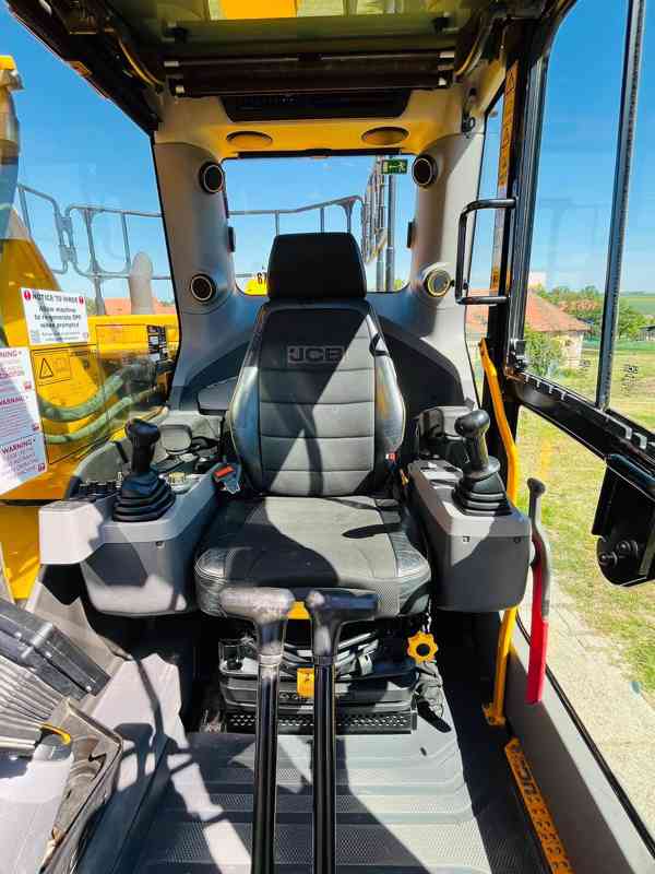 Pásové rypadlo JCB 220X (Možnost leasingu) - foto 7