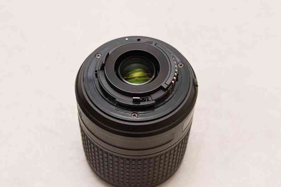 Nikon AF S DX Nikkor 55–200 mm f/4–5.6G ED VR II - foto 9