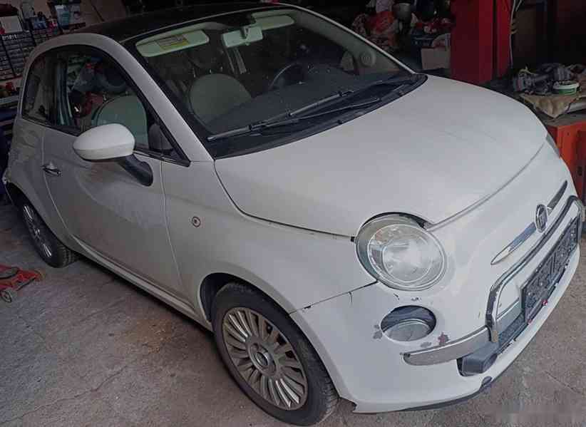 Fiat 500 - 1.2 benzin rozprodám na ND .Přístrojovka + pásy - foto 1