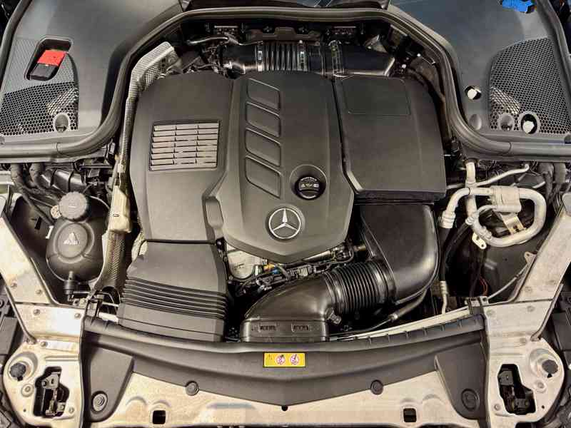 MB E300d 180kW LED Kamera 18" AVANDGARDE 2021 pouze 88t km - foto 19