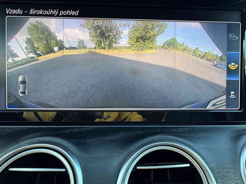 MB E300d 180kW LED Kamera 18" AVANDGARDE 2021 pouze 88t km - foto 16