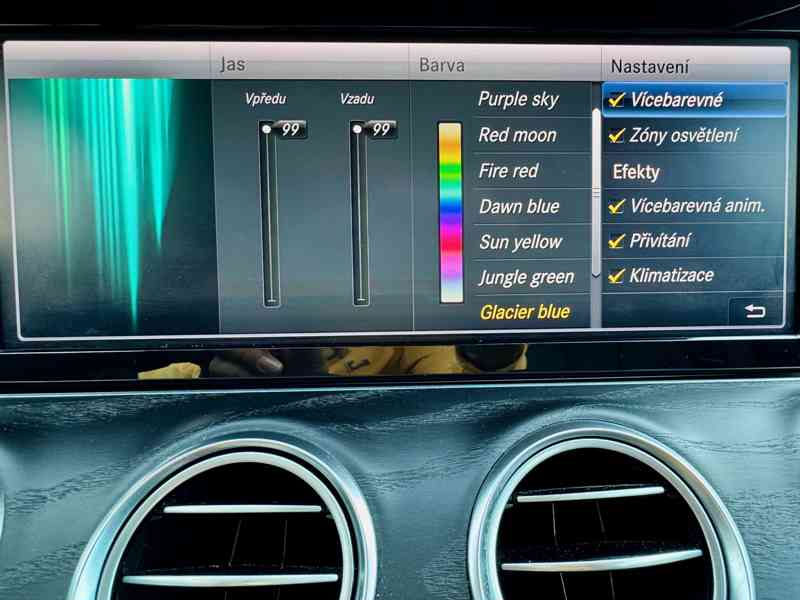 MB E300d 180kW LED Kamera 18" AVANDGARDE 2021 pouze 88t km - foto 12