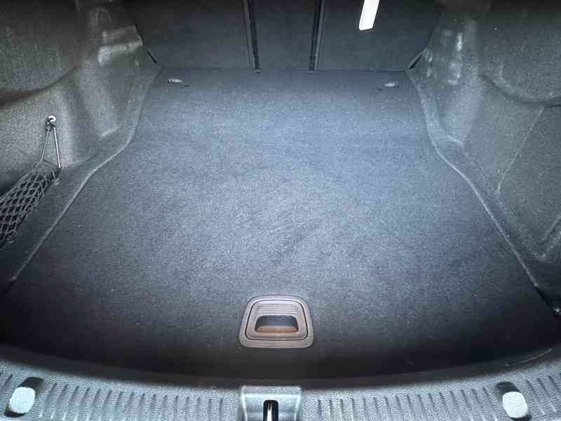 MB E300d 180kW LED Kamera 18" AVANDGARDE 2021 pouze 88t km - foto 18