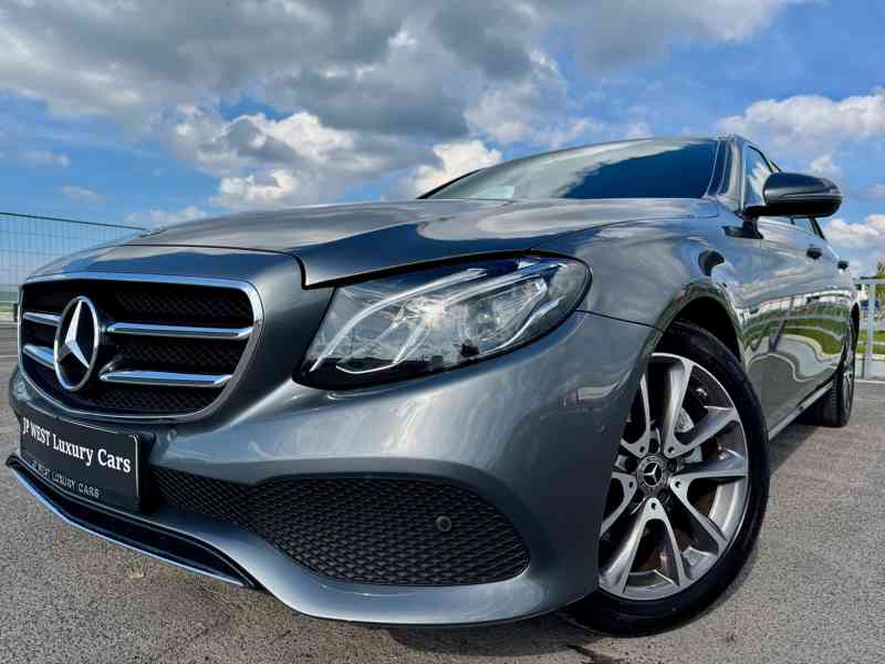 MB E300d 180kW LED Kamera 18" AVANDGARDE 2021 pouze 88t km - foto 2