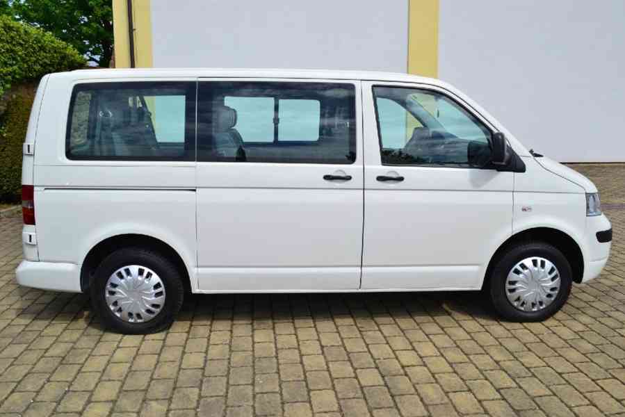 VW Transporter T5, 1.9TDi, 9míst, r.v. 6/2008, TOP - foto 3