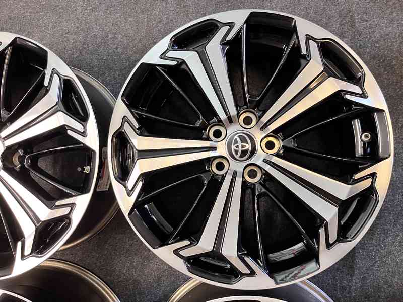 5x114,3,R19 originál alu Toyota RAV4 5.gen - senzory - foto 3