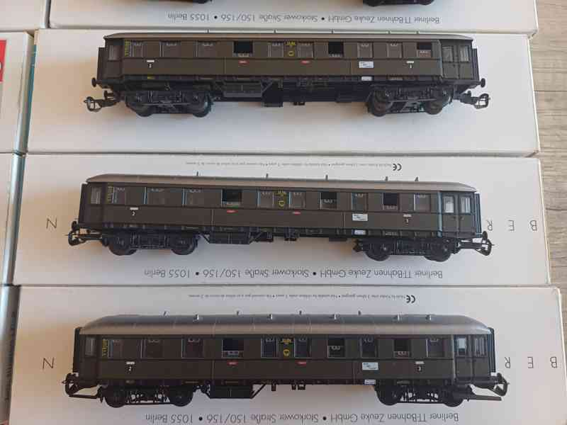 Osobní vozy spěšných vlaků.  TT - foto 5