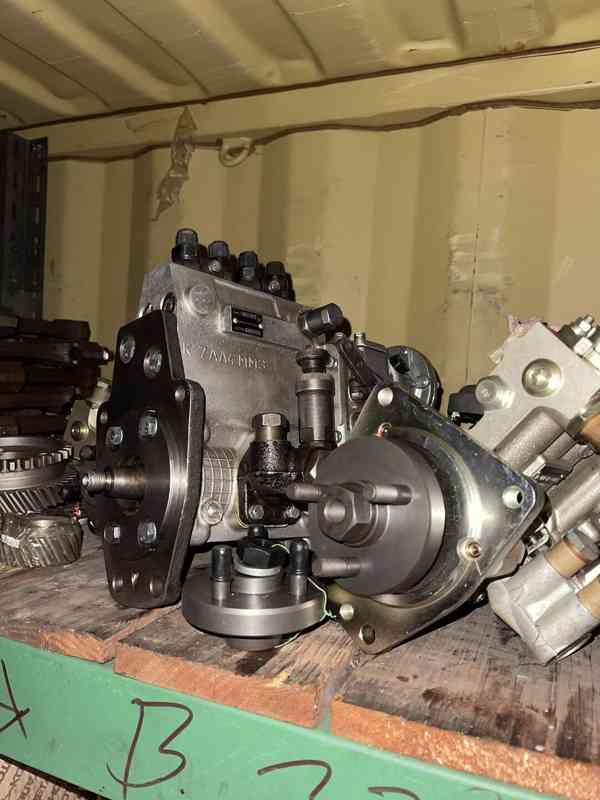 Díly na motor MMZ Belorus na bagr Belarus D65 M - foto 13