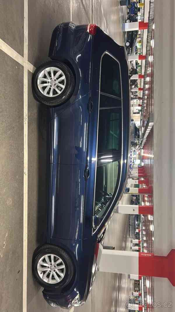 Volkswagen Passat 2,0   b8 - foto 4