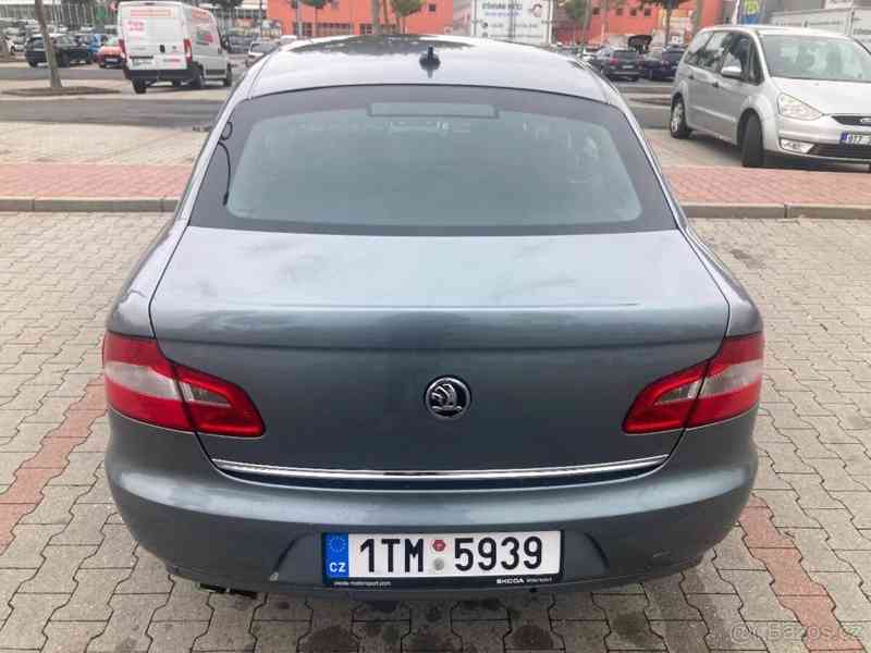 Škoda Superb 2,2   2 - foto 7