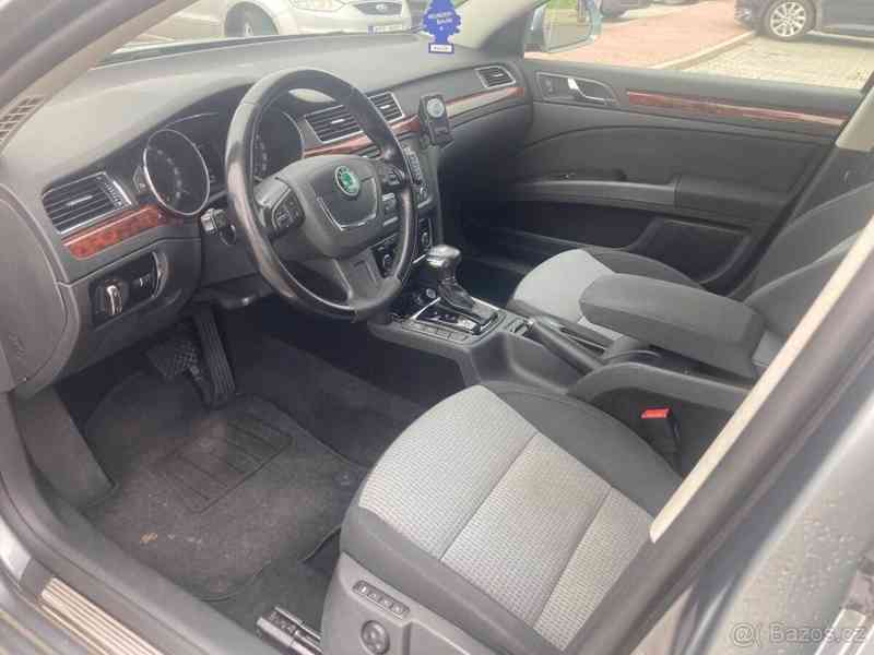 Škoda Superb 2,2   2 - foto 12