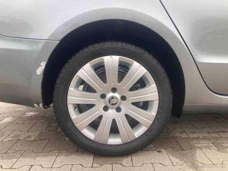 Škoda Superb 2,2   2 - foto 11