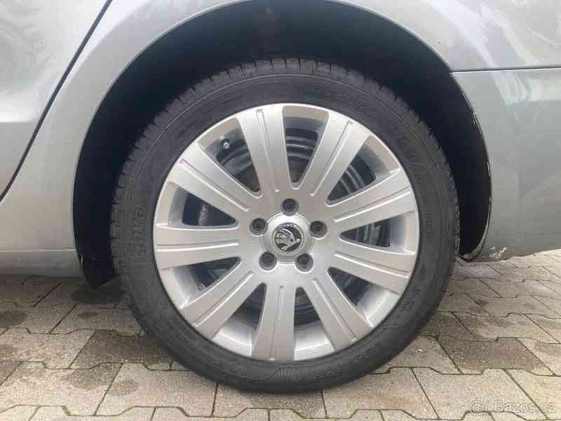 Škoda Superb 2,2   2 - foto 8