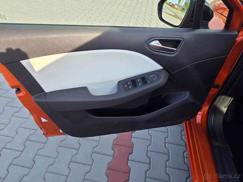 Renault Clio 1,3   103 kW, r. v. 2023 - foto 9