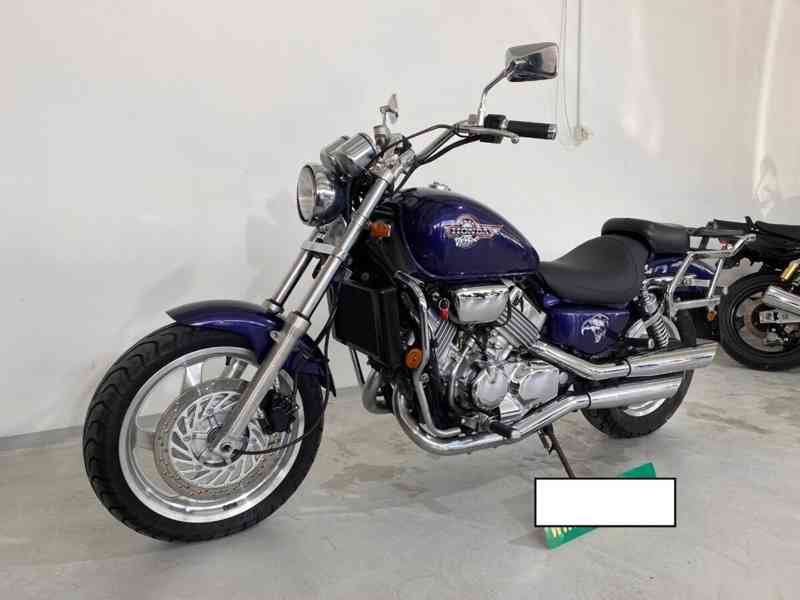 Honda VF 750C Magna - foto 4