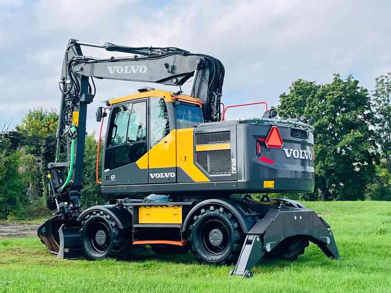 Kolové rypadlo Volvo EW160E (Možnost leasingu) - foto 3