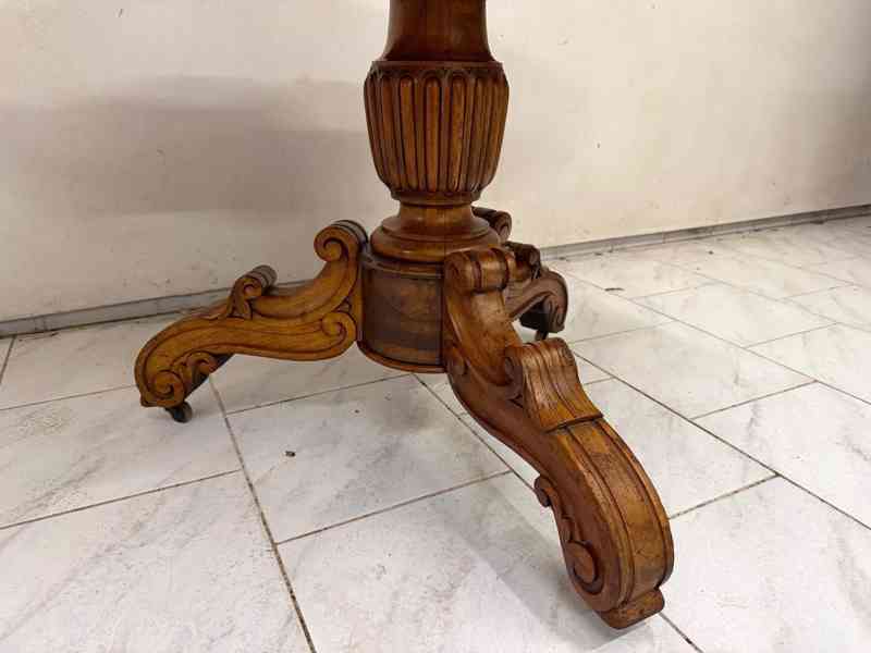 Starožitný elegantní stůl  - foto 4