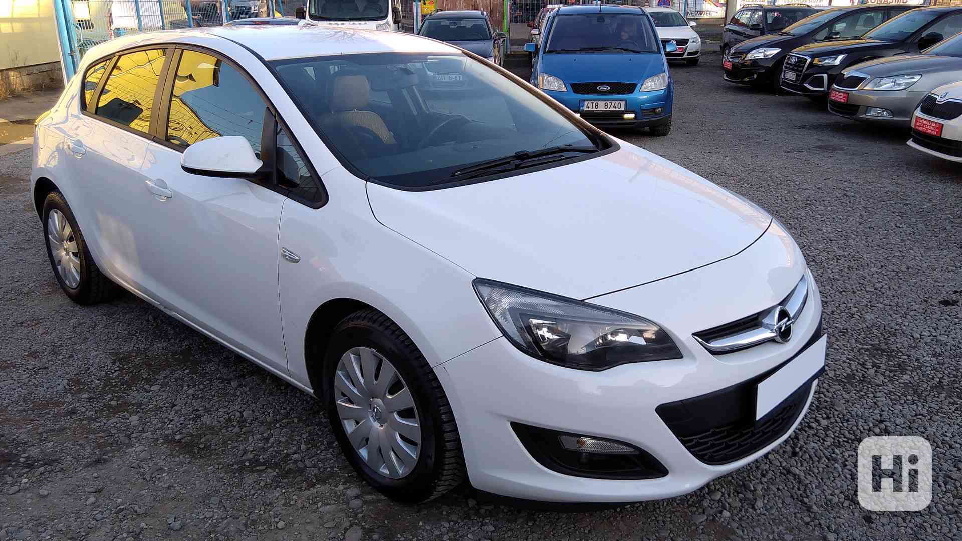 OPEL Astra 1,3CDTi Comfort ČR  70kw - foto 1