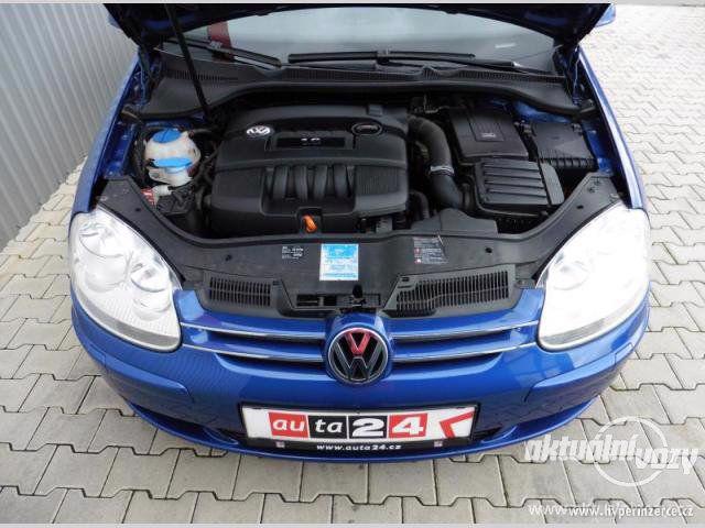 Volkswagen Golf 1.6, benzín, vyrobeno 2006 - foto 13