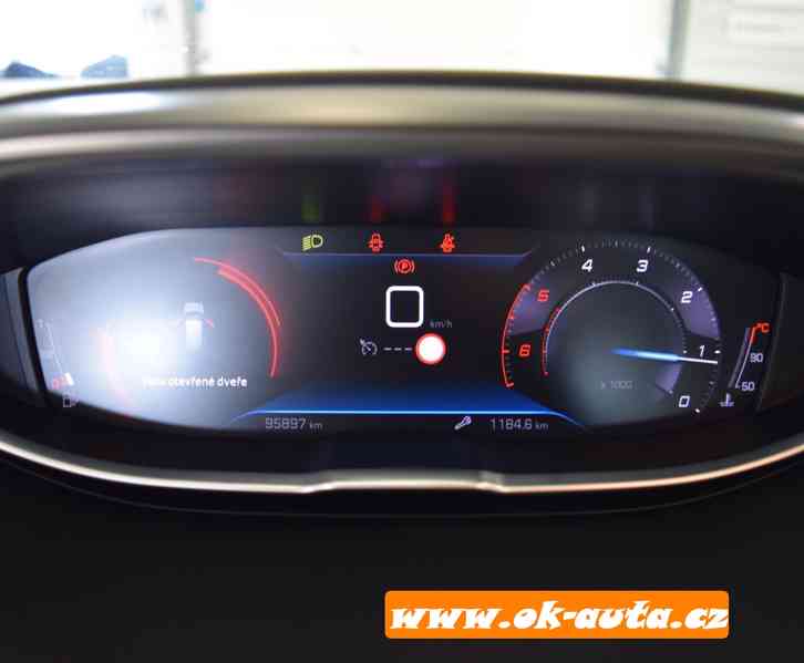 Peugeot 3008 1.5 HDI ACTIVE PACK 96 kW 2022-DPH  - foto 17