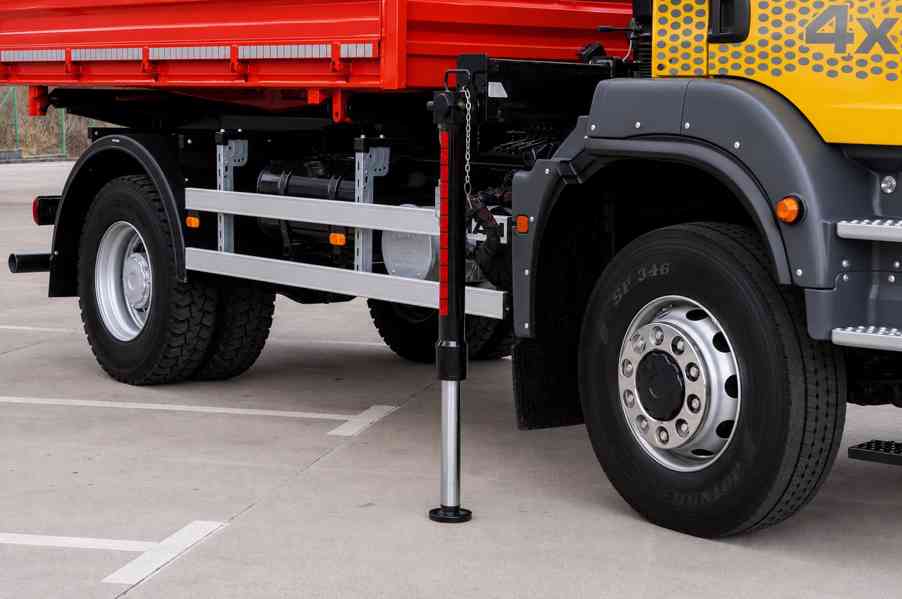MAN TGA 18.280 4X4 TŘÍSTRANNÝ SKLÁPĚČ + HYDR. RUKA - EURO4 - foto 13