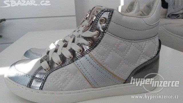 Nové značkové boty Guess - foto 2
