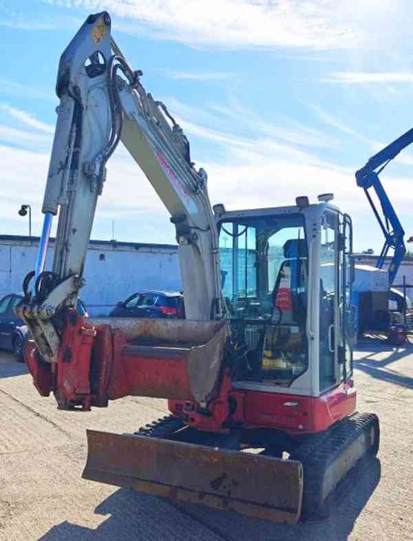 4t minibagr tilt svahovka Takeuchi TB335 - foto 9