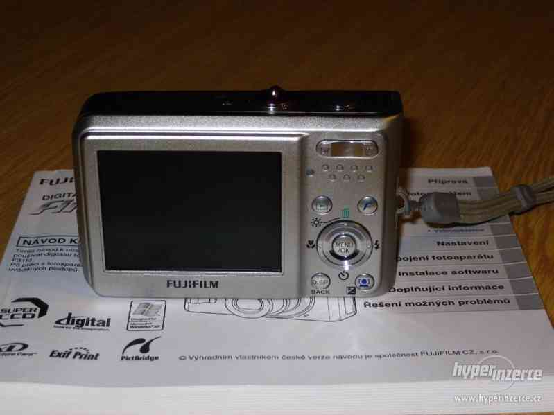 Prodám fotoaparát FinePix F31fd - foto 2