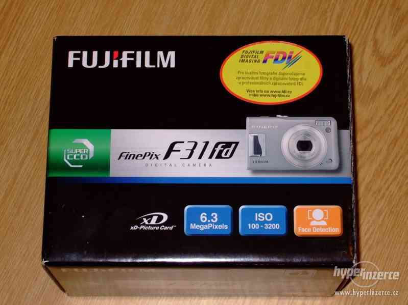 Prodám fotoaparát FinePix F31fd - foto 7