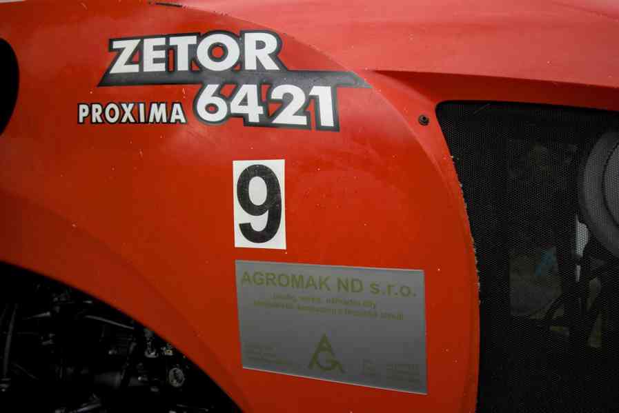 Menší Proxima - traktor Zetor Proxima 6421 - foto 31