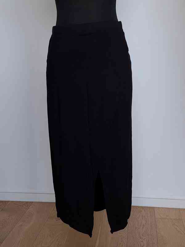 Dámská černá sukně s rozparkem vel. M (38) - foto 1