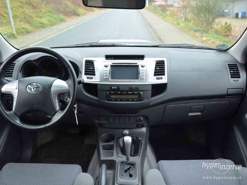 Toyota Hilux Double Cab Life 4x4 126kW - foto 9