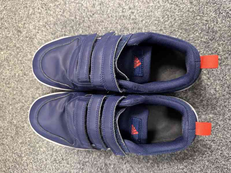 Halové boty Adidas, 3x suchý zip modré vel. 38,5 - foto 2