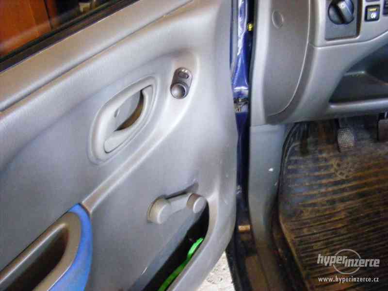 Opel Agila 1.0 - foto 11
