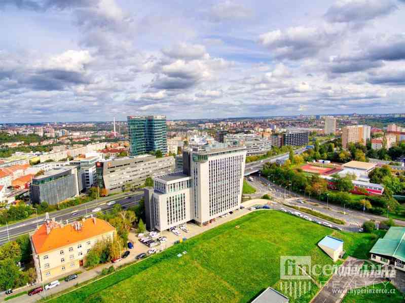 Pronájem kanceláře 490 m2 Vyskočilova, Praha Michle - foto 1
