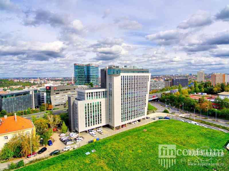 Pronájem kanceláře 490 m2 Vyskočilova, Praha Michle - foto 2