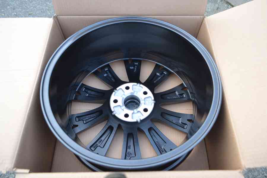 Škoda Karoq/Seat Ateca- NOVÉ 18 Alu disky 7Jx18 ET45, 5x112 - foto 10