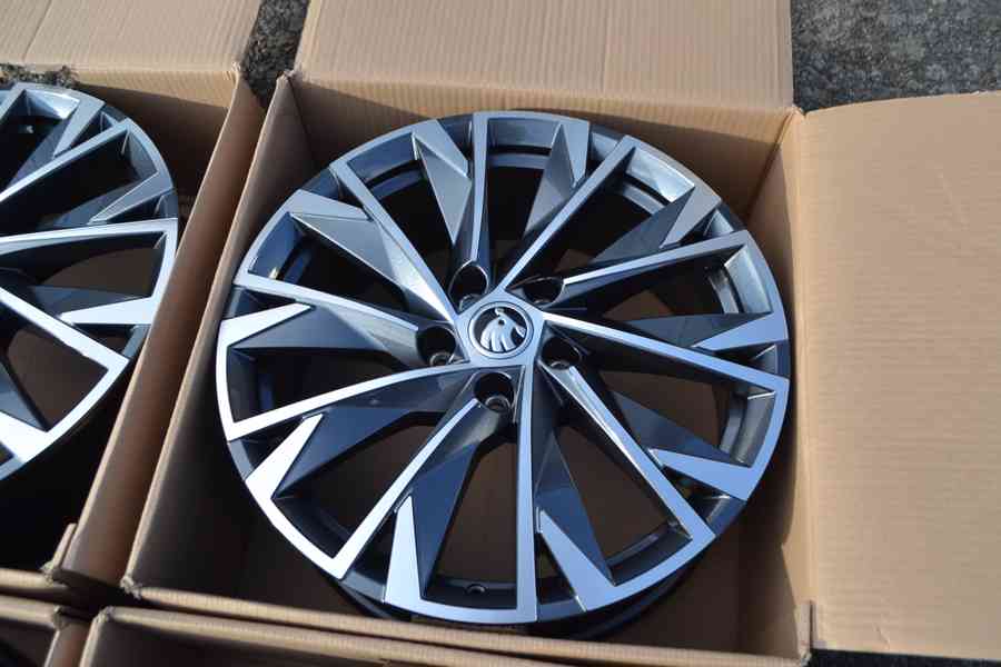 Škoda Karoq/Seat Ateca- NOVÉ 18 Alu disky 7Jx18 ET45, 5x112 - foto 19