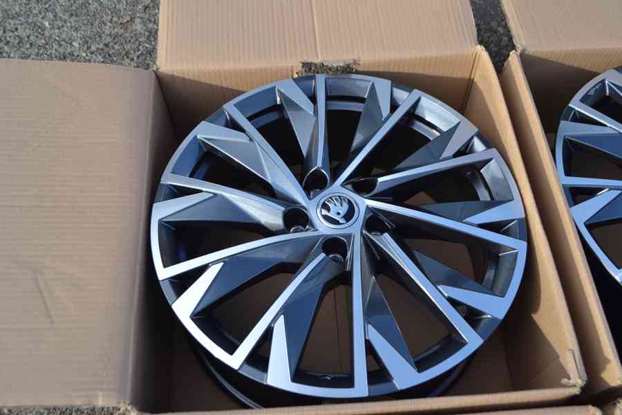 Škoda Karoq/Seat Ateca- NOVÉ 18 Alu disky 7Jx18 ET45, 5x112 - foto 20