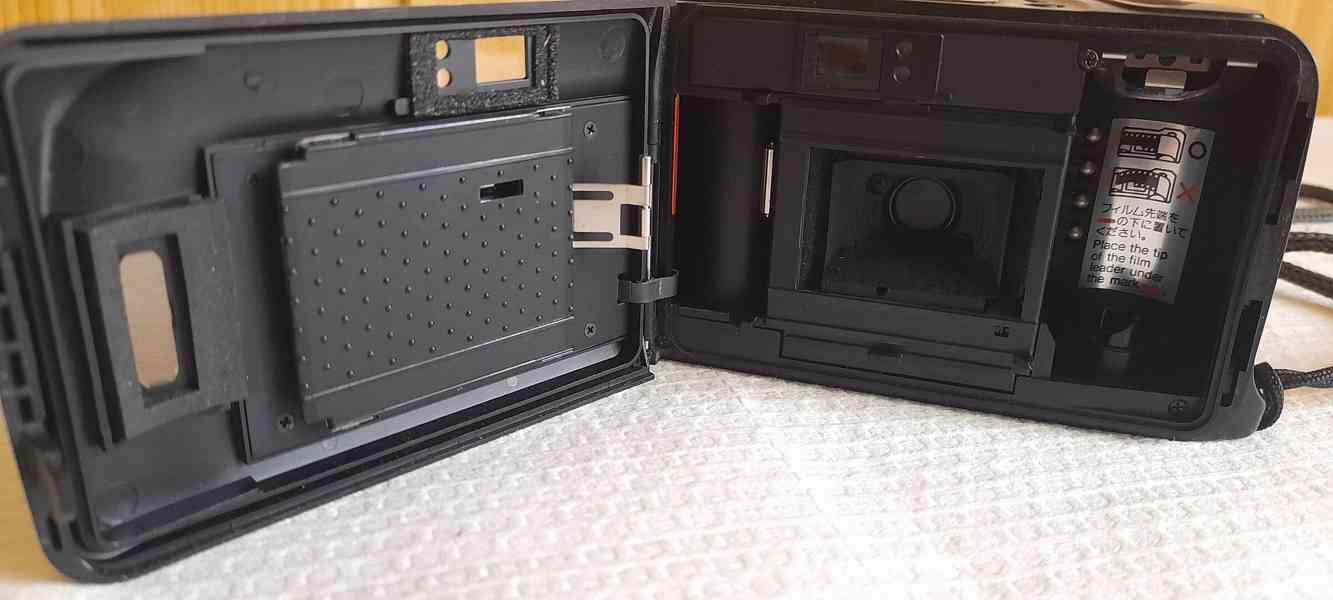 fotoaparát yashica T4 - foto 6
