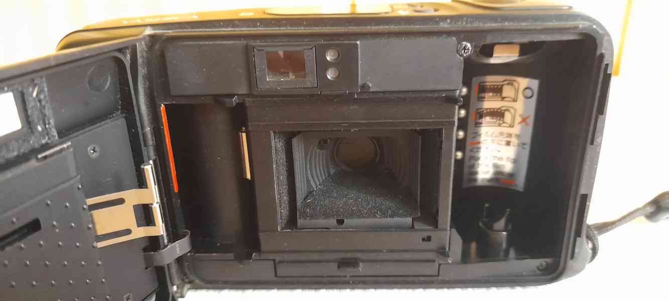 fotoaparát yashica T4 - foto 4