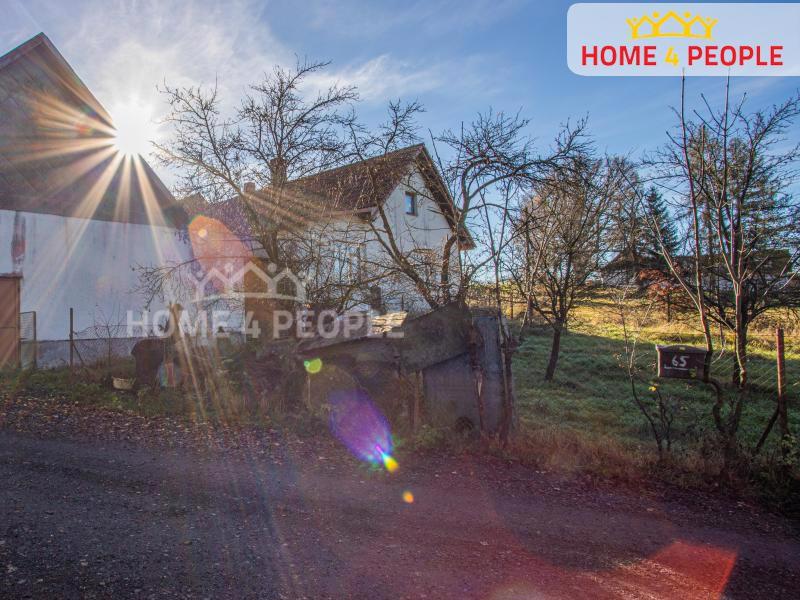 prodej venkovského stavení na polosamotě ve Švětcích, které jsou vzdálené šest kilometrů od Červené Lhoty.  - foto 11