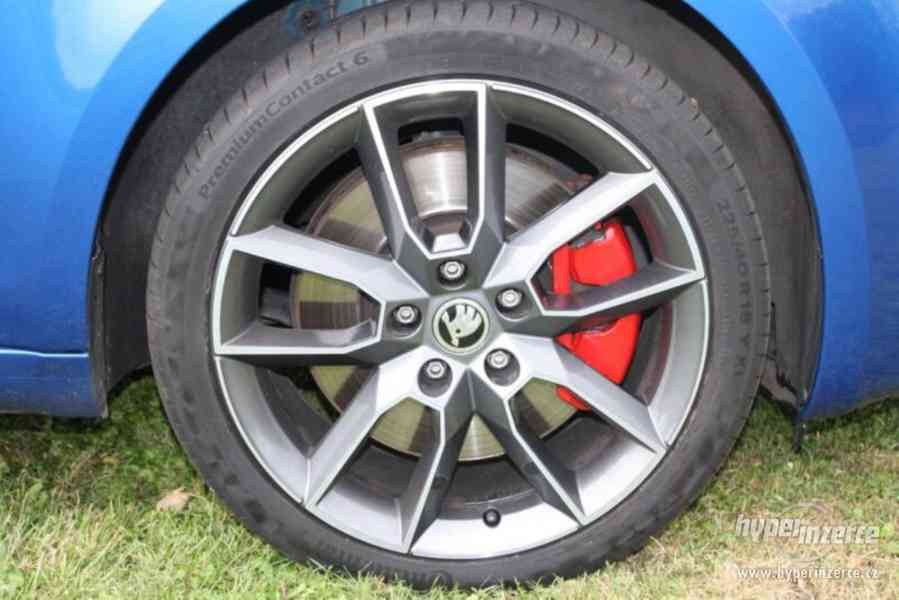 Skoda Octavia Combi 2.0 TSI RS benzín 162kw - foto 5
