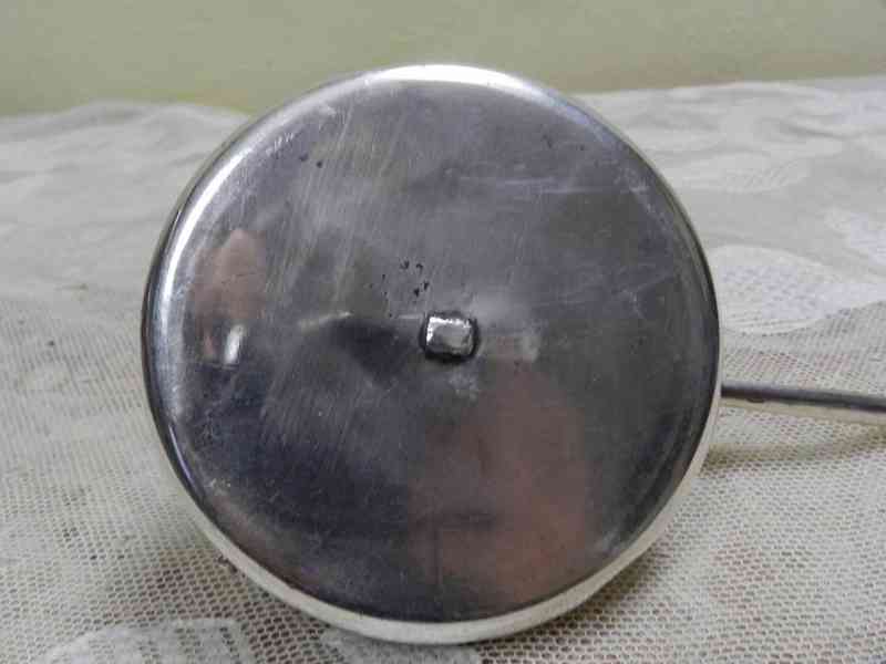 Zajímavý tepaný Popelník Miska na doutníky Opice  - foto 8