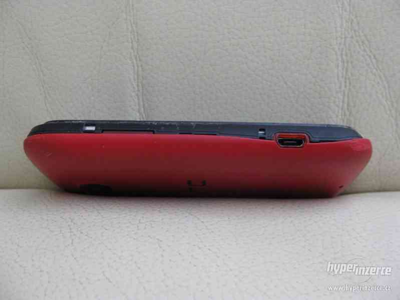HTC DesireC - dotykový mobilní telefon - foto 2
