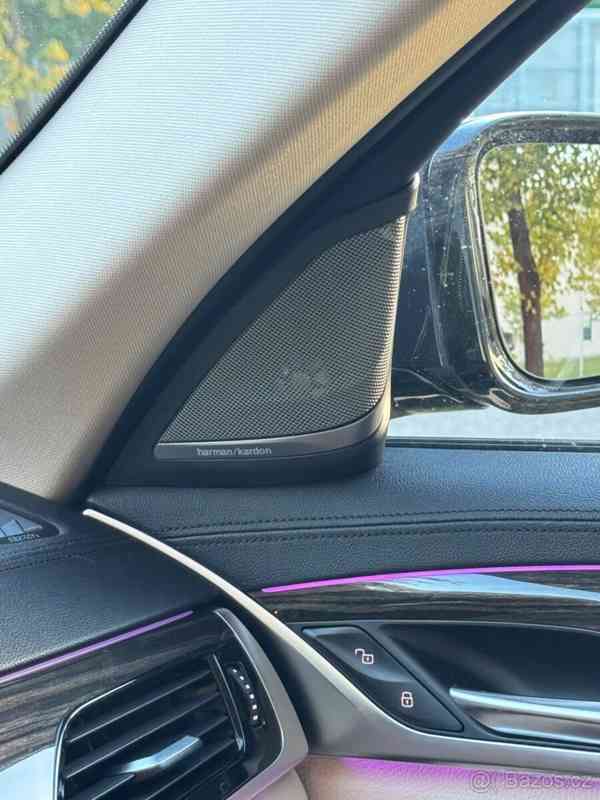 BMW Řada 5 3,0   Touring xDrive - foto 7