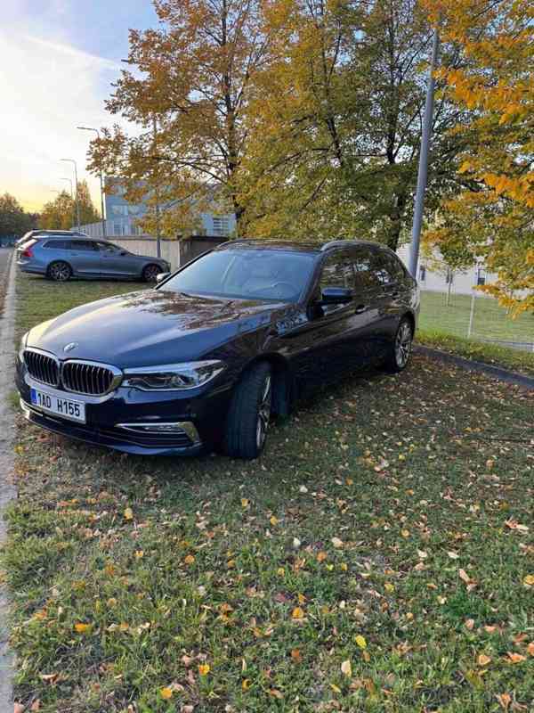 BMW Řada 5 3,0   Touring xDrive - foto 2