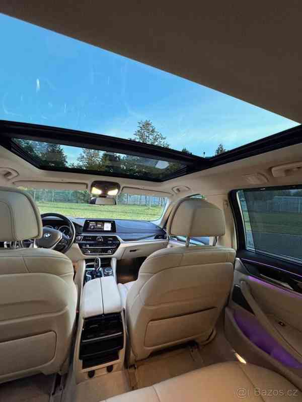BMW Řada 5 3,0   Touring xDrive - foto 13